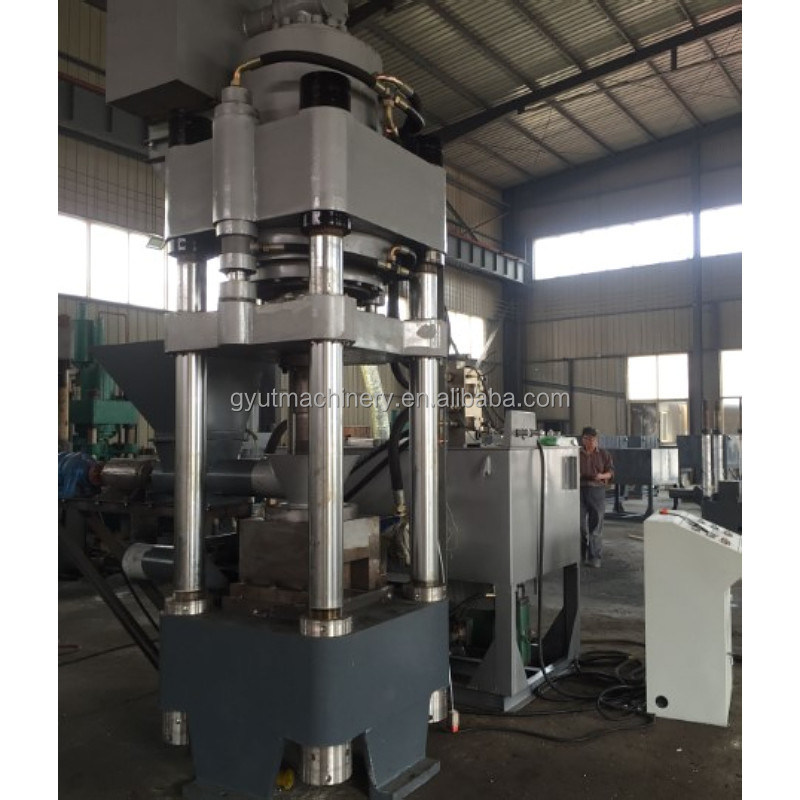 Máquina vertical de bloques de Cocopeato orgánico natural perfecta para las necesidades de los grandes almacenes