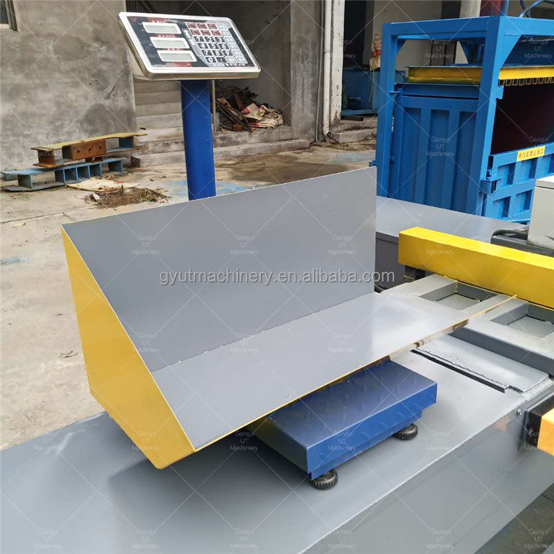 Máquina de embalaje de bolsas automática de pesaje en escala horizontal para empacar trapos de 1 kg a 25 kg