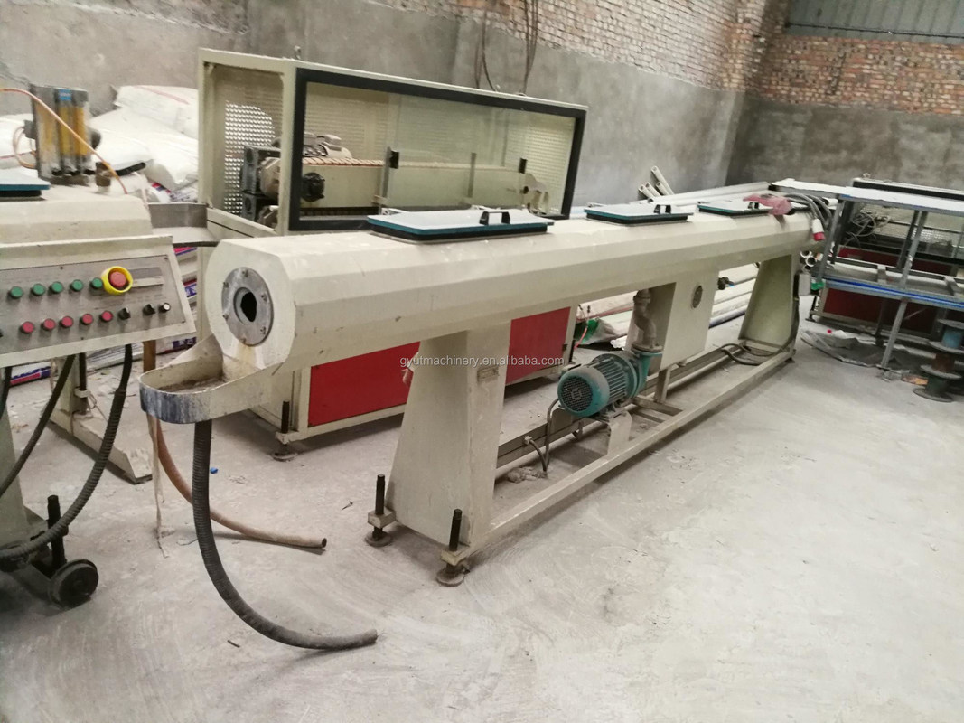 Máquina de fabricación de tuberías de plástico de segunda mano para tuberías de agua duraderas en plantas de fabricación