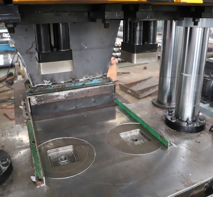 La máquina de prensa de bloques de leche para alimentos para animales 5-10 kg es la mejor opción para la producción de bloques de sal