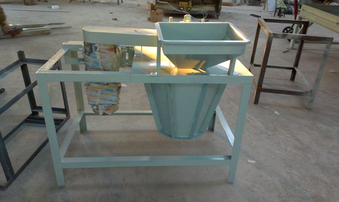 Máquina automática de pelar el núcleo de cacahuete de 230 KG Cracker de cáscara dura para pelar nueces