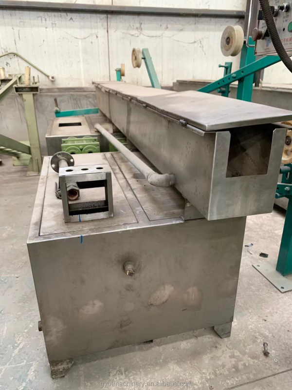 Máquina de extrusión de segunda mano para barras de acoplamiento de cobre