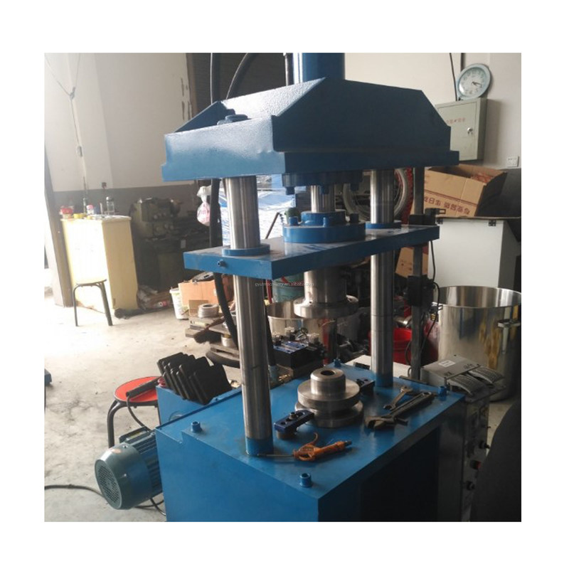 Máquina de cepillado de torsión de alambre de alto rendimiento controlada por PLC para la producción de ruedas de alambre de acero