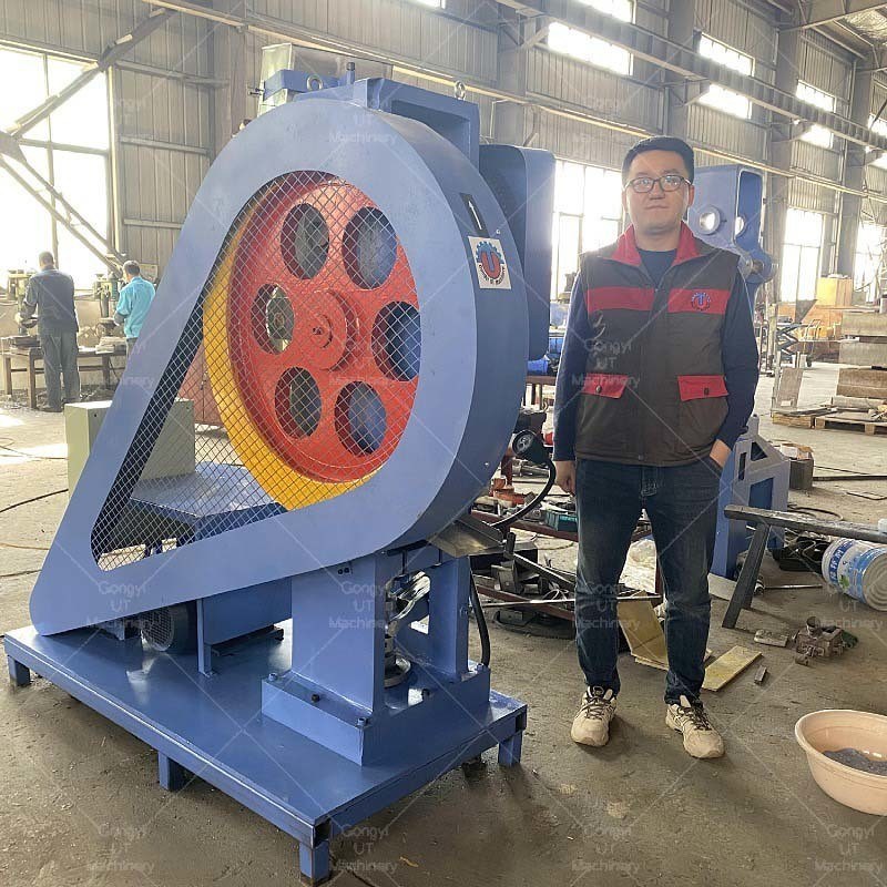 Máquina de presión de bomba de baño orgánica de alta capacidad con prensa hidráulica de forja en caliente en Rusia