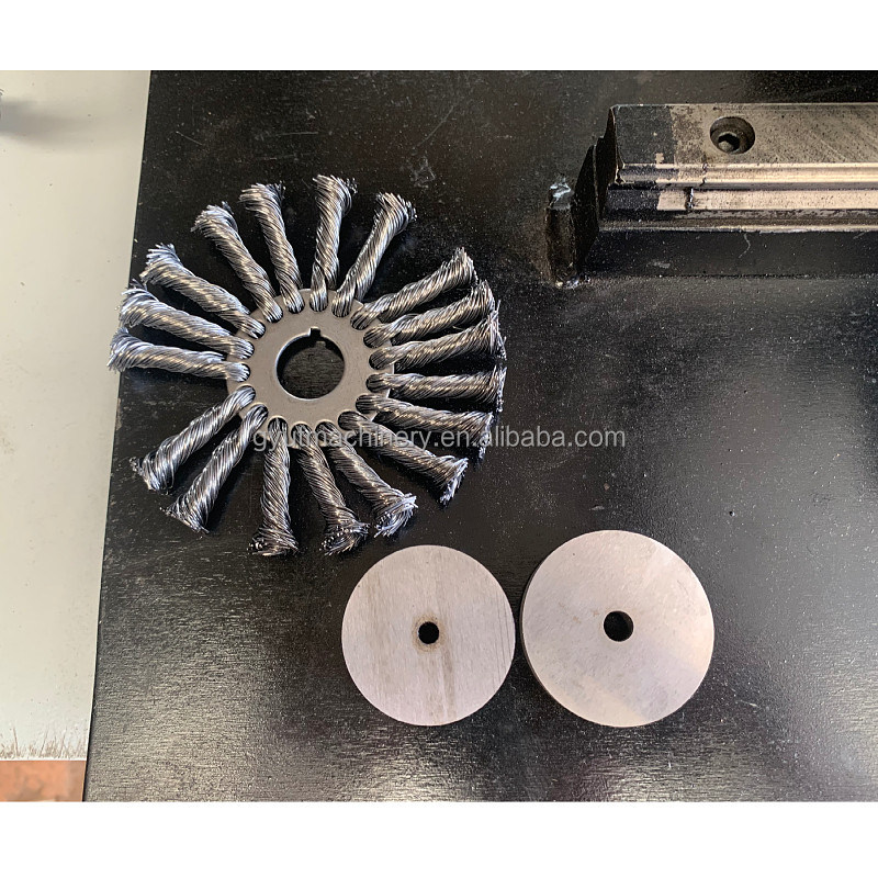 Alta durabilidad 2.2kw Acero alambre torcido de la línea de fabricación de cepillos de la máquina para 450mm cepillos